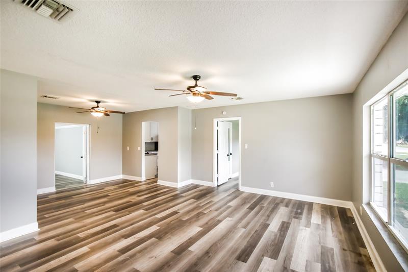 Image 3 of 15 For 527 13th Ct  