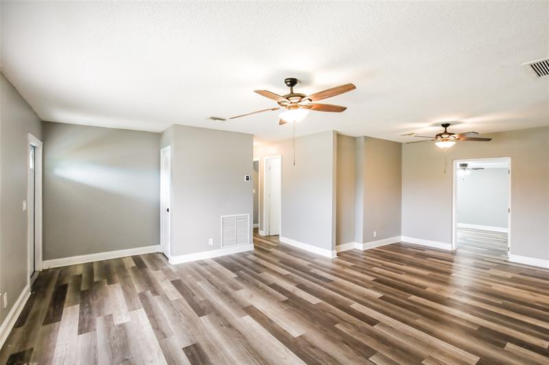 Image 4 of 15 For 527 13th Ct  
