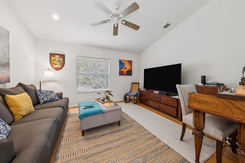 Image 17 of 26 For 6668 Rienzo St