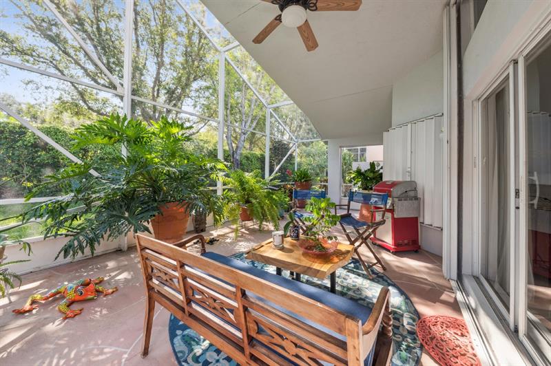 Image 19 of 26 For 6668 Rienzo St