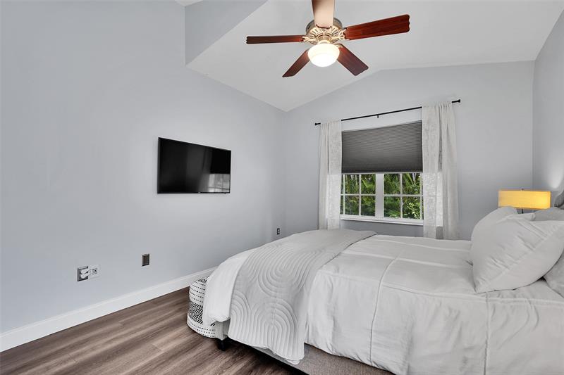 Image 25 of 49 For 5355 126th Dr