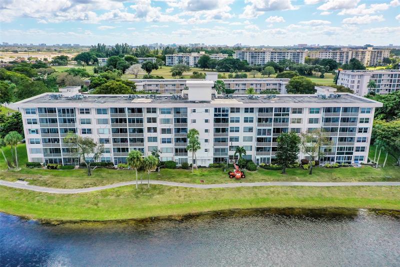 Image 27 of 27 For 2801 Palm Aire Dr  201