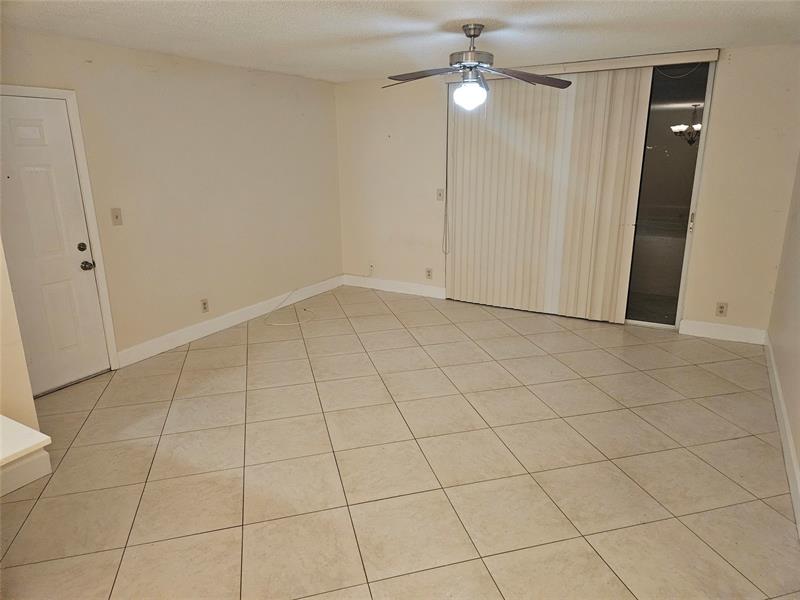 Image 4 of 14 For 731 Lyons Rd  16108