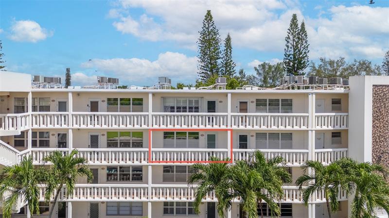 Image 35 of 50 For 3028 Cambridge B  3028