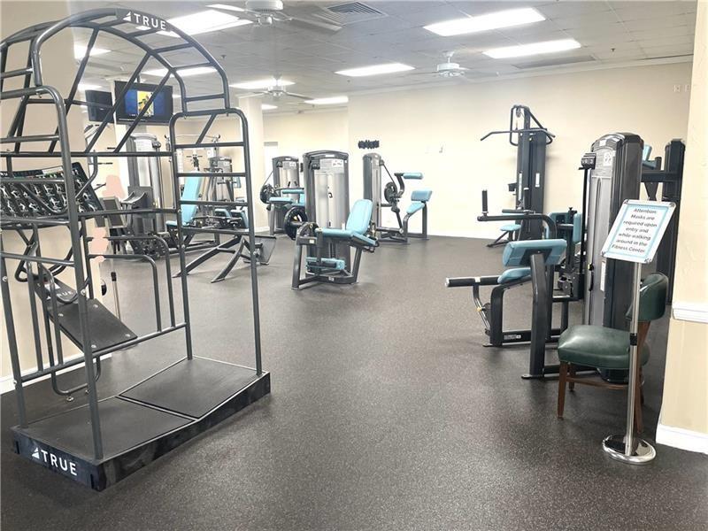 Image 41 of 50 For 3028 Cambridge B  3028