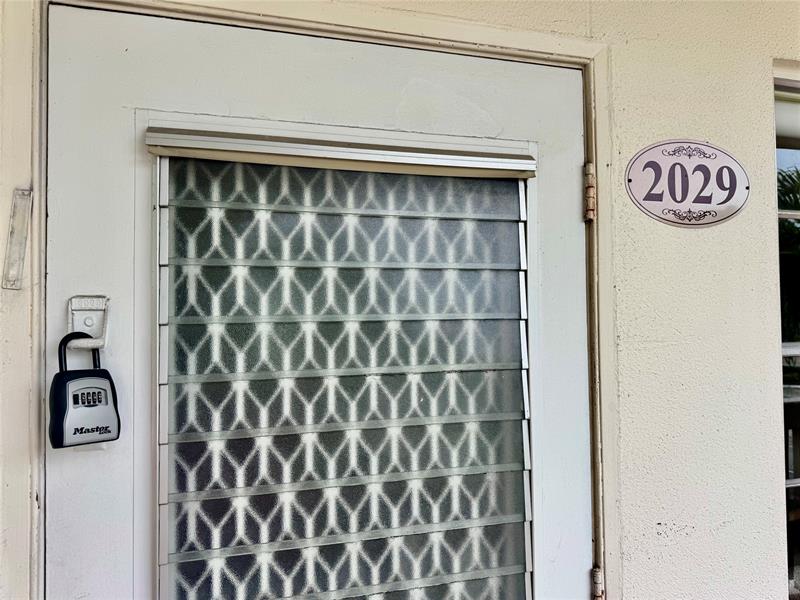 Image 49 of 50 For 3028 Cambridge B  3028