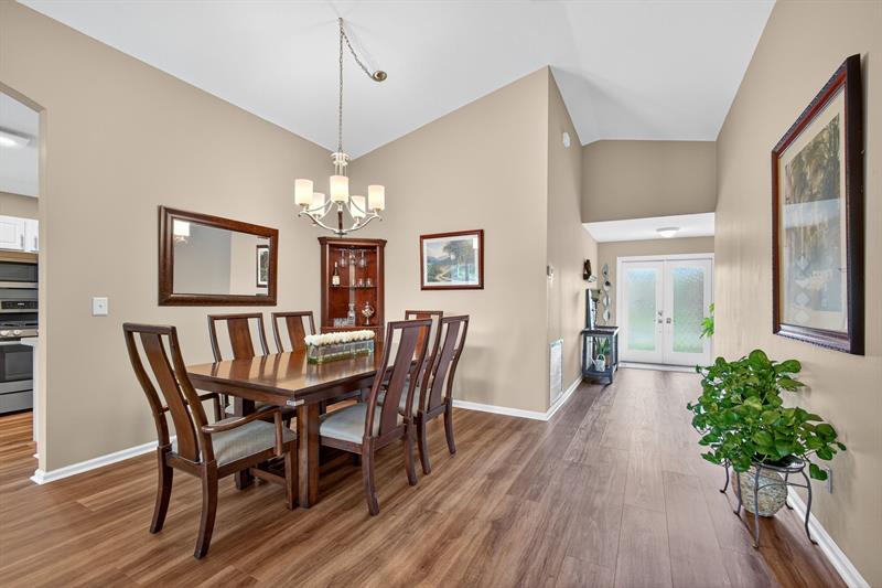 Image 6 of 32 For 2474 Springtree Place
