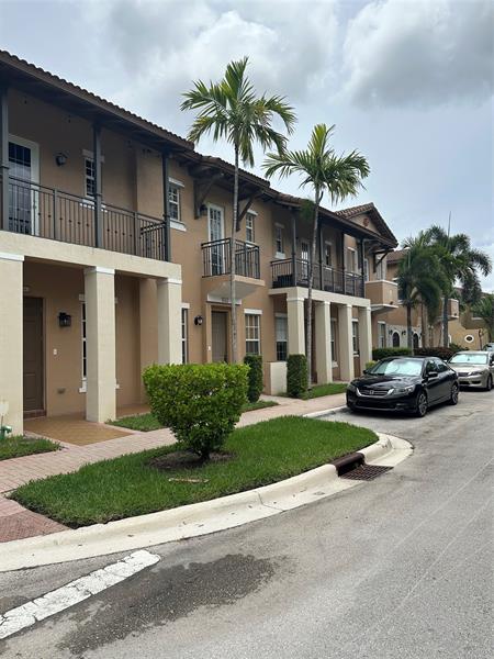 Image 4 of 54 For 14631 11th Ct