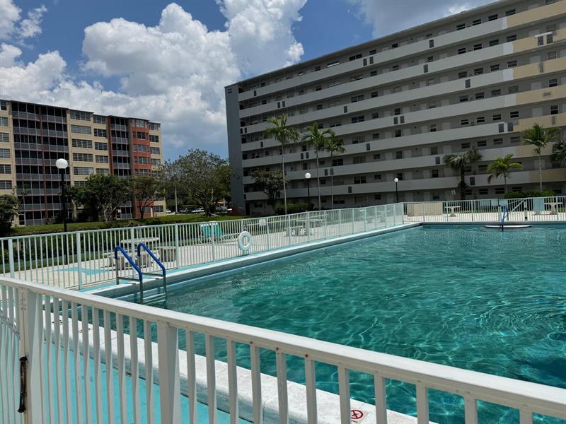 Details for 1770 191st St  112-1, Miami, FL 33179
