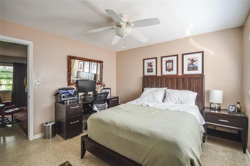 Image 11 of 18 For 1635 5th Ct  B