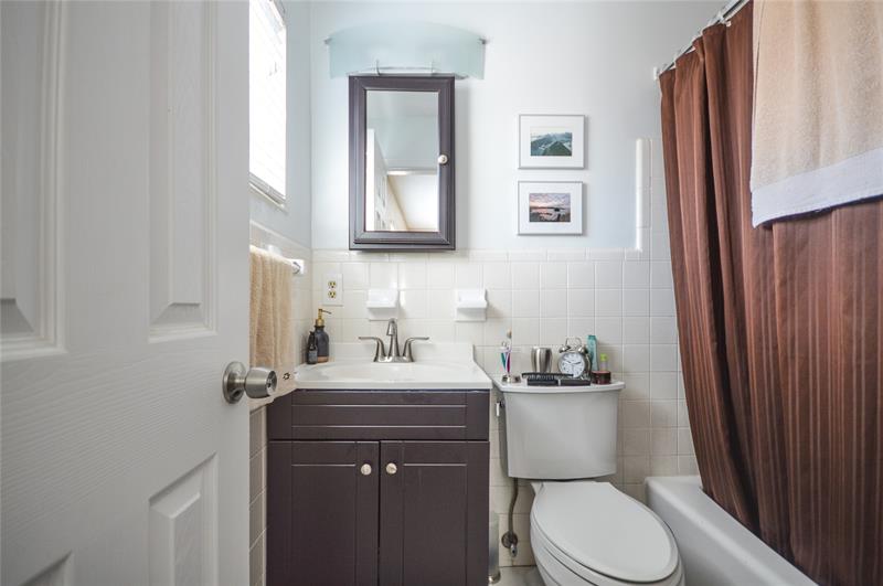 Image 13 of 18 For 1635 5th Ct  B