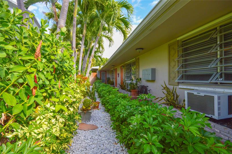 Image 17 of 18 For 1635 5th Ct  B