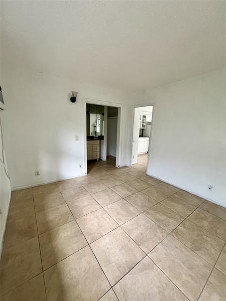 Image 6 of 6 For 2918 Ocean Blvd  2