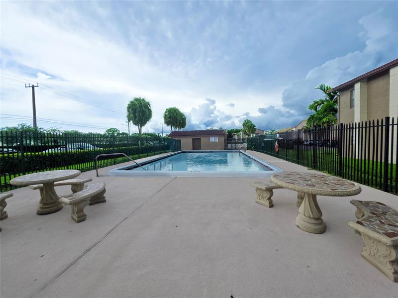 Image 15 of 16 For 3187 Coral Ridge Dr