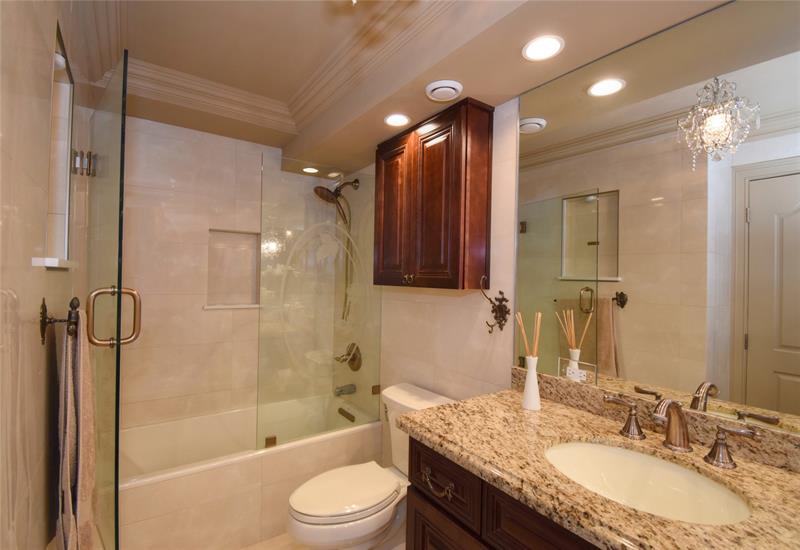 Image 32 of 48 For 1012 Ocean Blvd  903