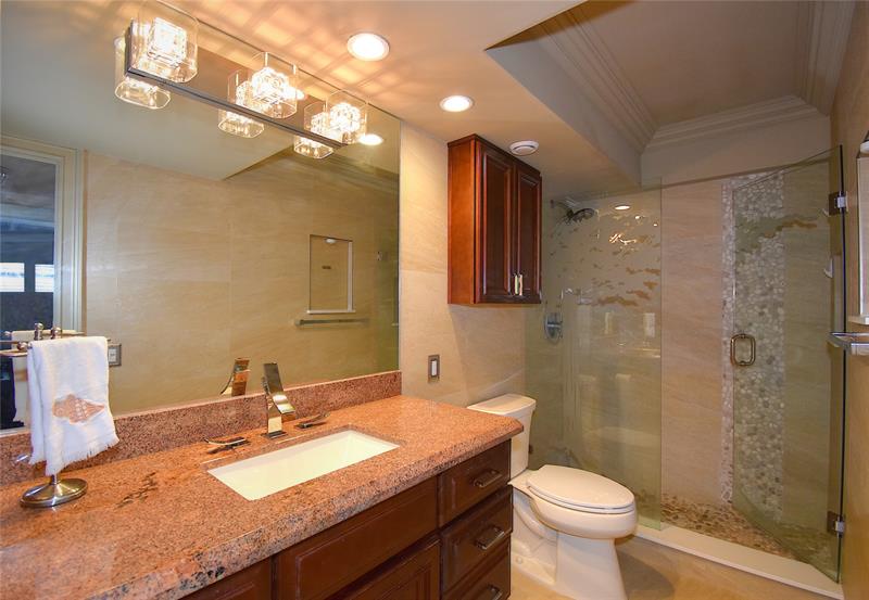 Image 40 of 48 For 1012 Ocean Blvd  903