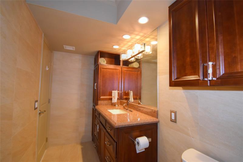 Image 41 of 48 For 1012 Ocean Blvd  903