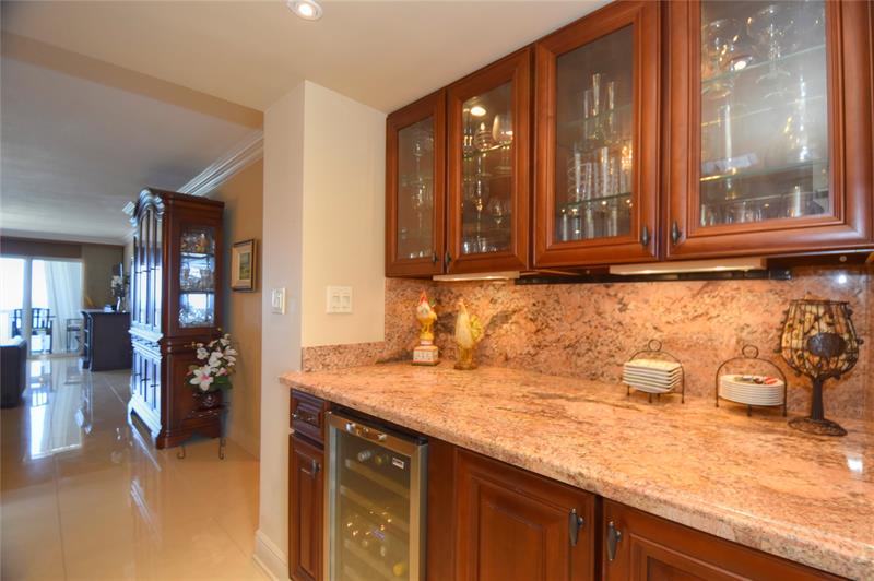 Image 8 of 48 For 1012 Ocean Blvd  903