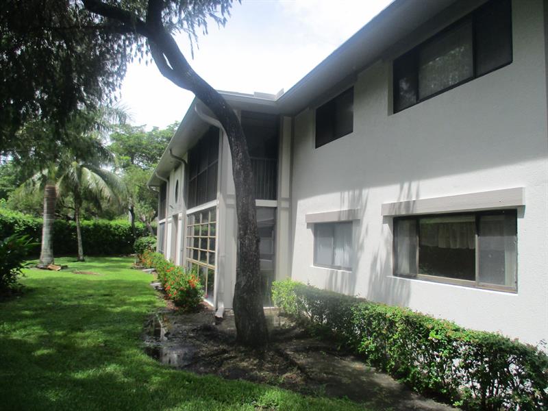 Image 4 of 13 For 10753 Clairmont Cir  106