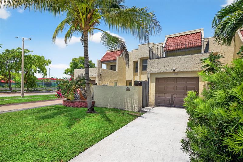 Image 5 of 64 For 5717 17th Ct  2