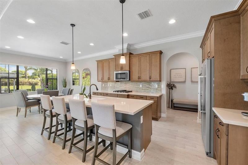 Image 19 of 63 For 11133 Meridian Dr
