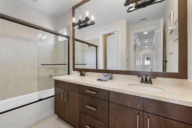 Image 32 of 63 For 11133 Meridian Dr