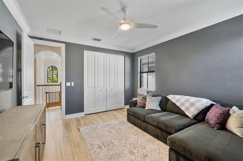 Image 35 of 63 For 11133 Meridian Dr