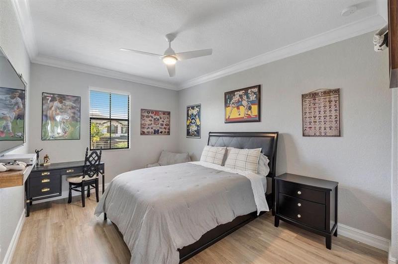 Image 36 of 63 For 11133 Meridian Dr