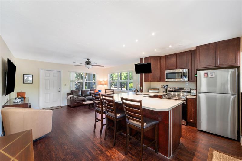 Image 10 of 15 For 1930 Jackson St  1