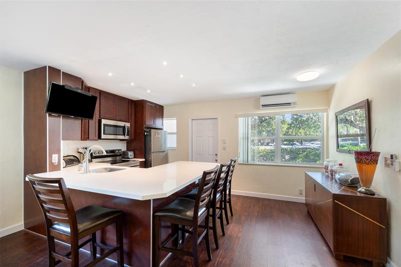 Image 9 of 15 For 1930 Jackson St  1