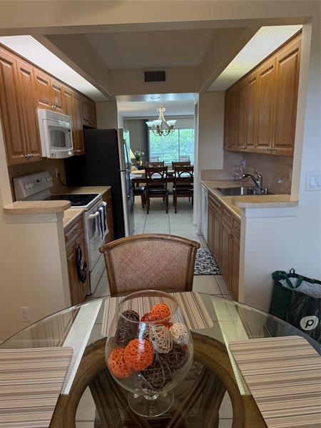Image 12 of 29 For 1601 Abaco Dr  L4