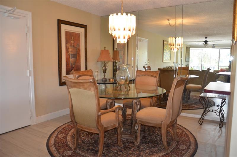 Image 6 of 30 For 6201 Bay Club Dr  4