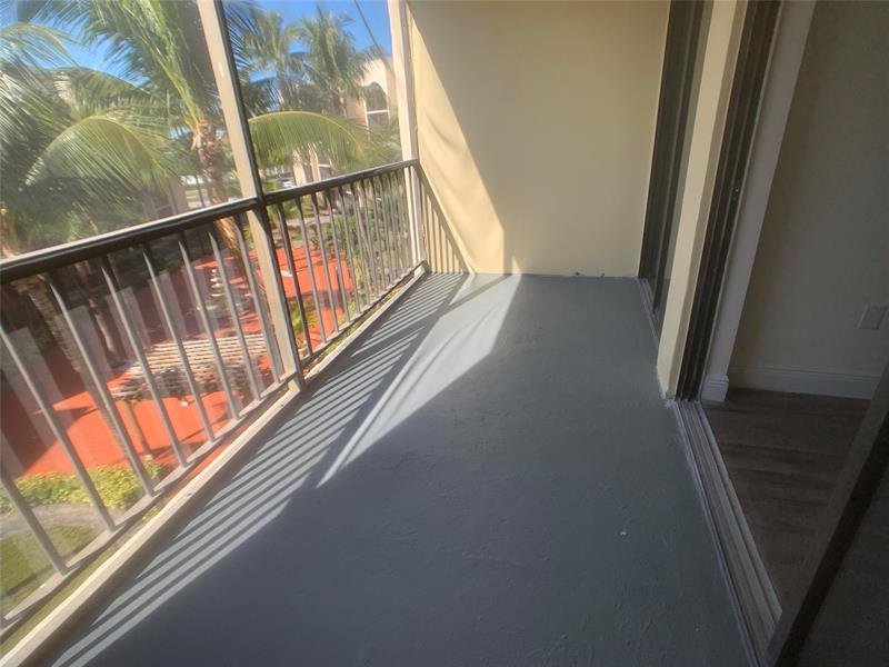 Image 7 of 13 For 19455 10 Ave  2-419