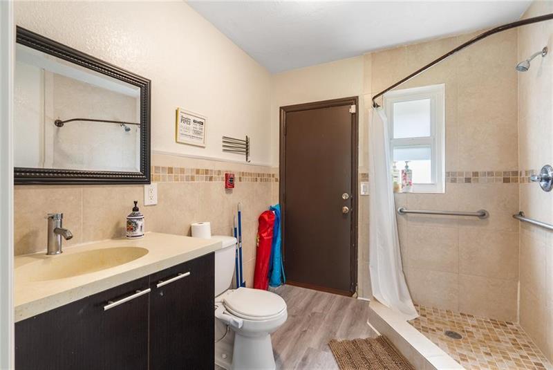 Image 9 of 14 For 2625 13th Ct  6