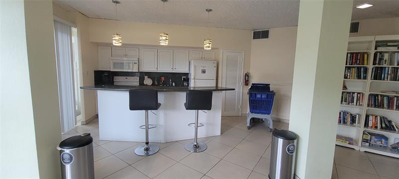 Image 22 of 24 For 6000 Ocean Blvd  7c