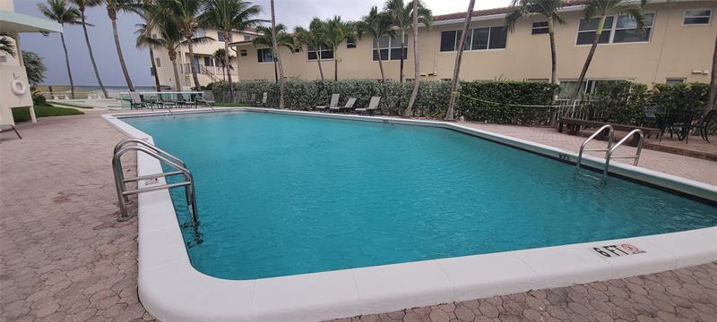 Image 25 of 44 For 6000 Ocean Blvd 7c