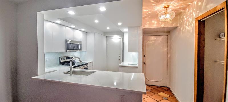 Image 8 of 24 For 6000 Ocean Blvd  7c