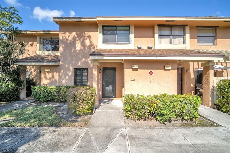 Details for 3815 Carambola Cir  28108, Pompano Beach, FL 33066