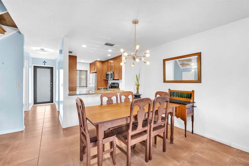 Image 10 of 34 For 3815 Carambola Cir  28108