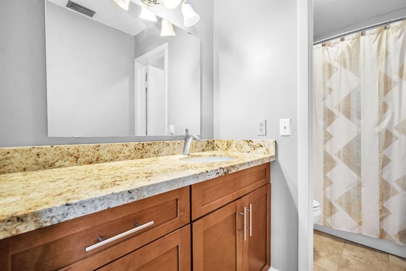 Image 17 of 34 For 3815 Carambola Cir  28108