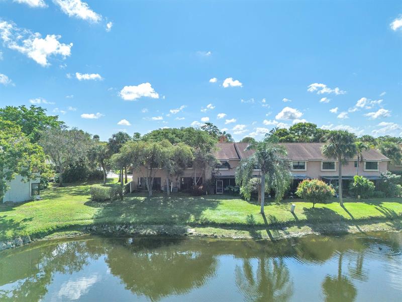 Image 29 of 34 For 3815 Carambola Cir  28108