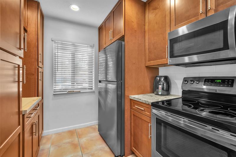 Image 7 of 34 For 3815 Carambola Cir  28108