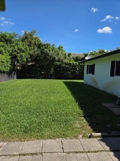 Image 5 of 28 For 10901 33rd St
