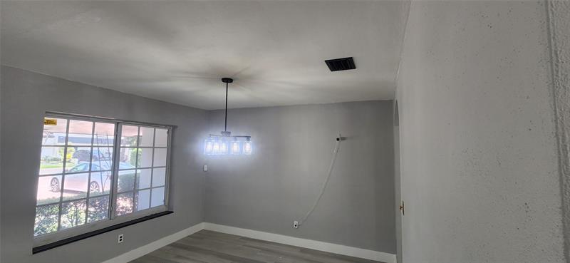 Image 16 of 20 For 14715 Spur Dr
