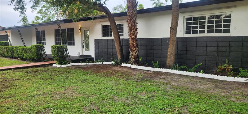 Image 18 of 20 For 14715 Spur Dr