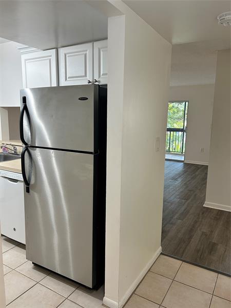 Image 7 of 14 For 711 Pine Island Rd  319