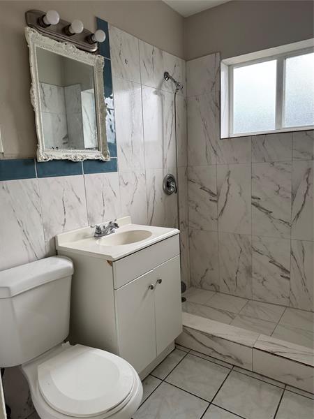 Image 12 of 22 For 911 15th Ter  1