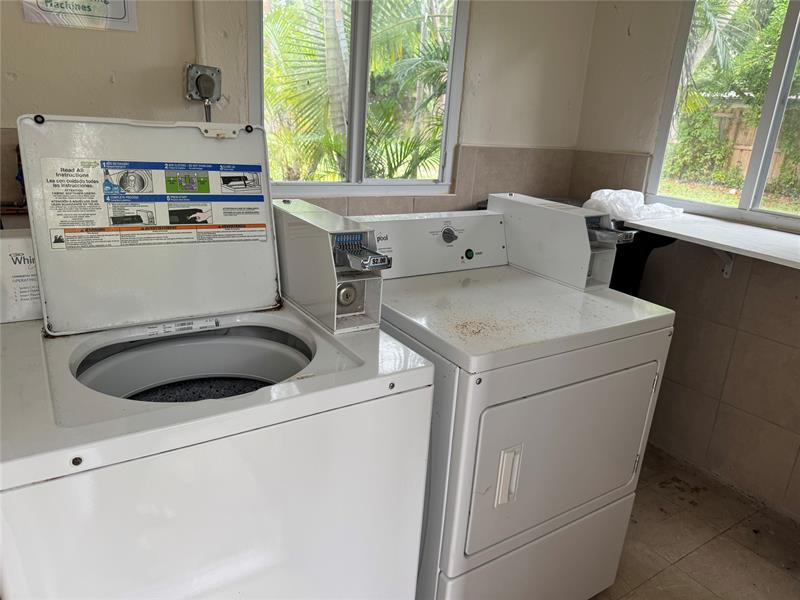 Image 13 of 22 For 911 15th Ter  1