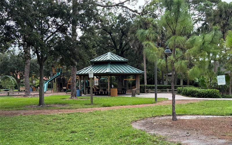 Image 4 of 22 For 911 15th Ter  1