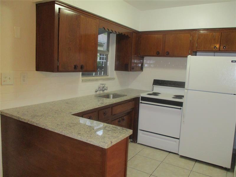 Details for 2640 Pierce St  7, Hollywood, FL 33020